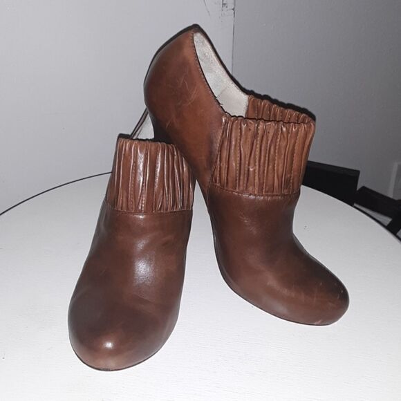 Max Studio Brown Ankle Booties Size 8.5 - Picture 1 of 5